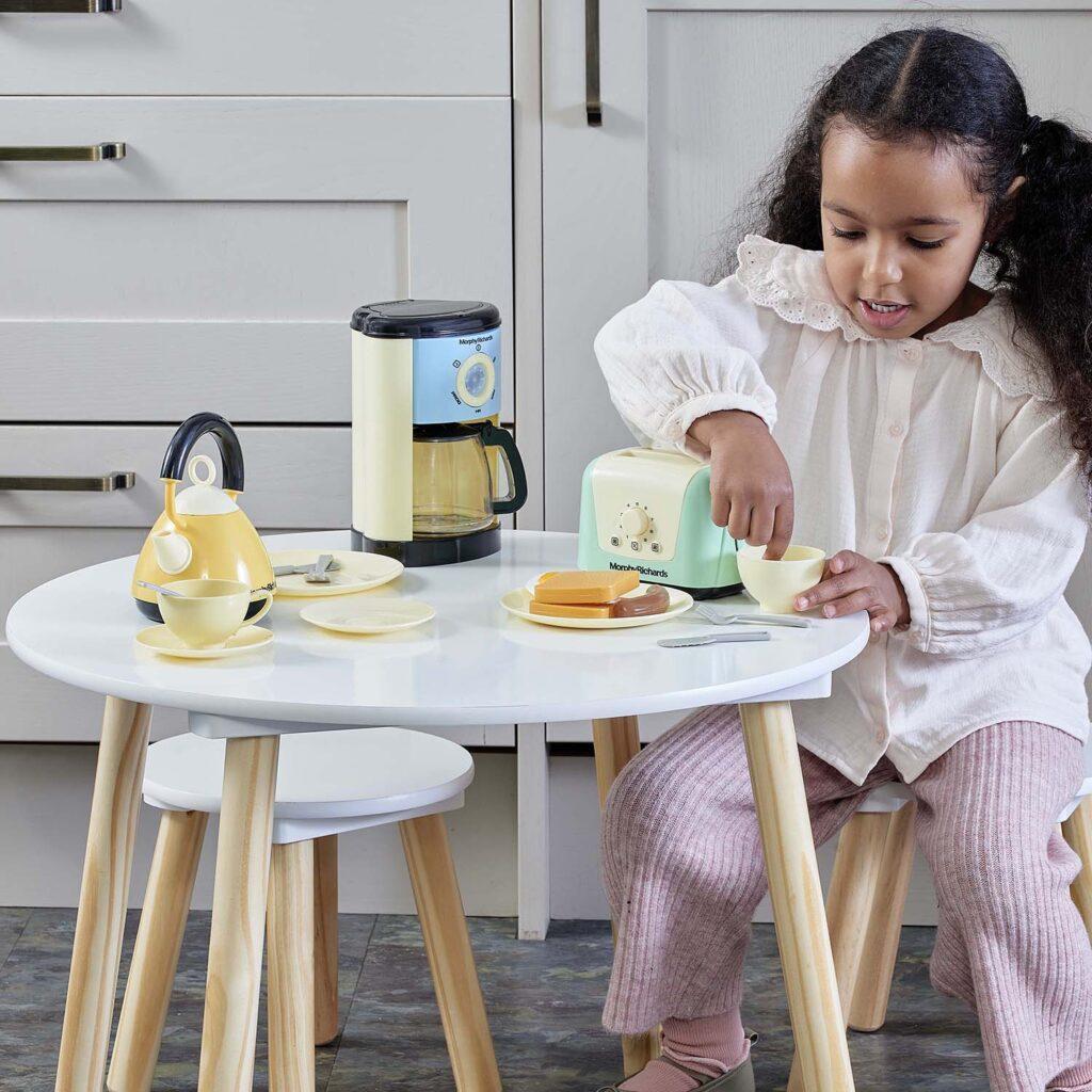 MORPHY RICHARDS KITCHEN SET