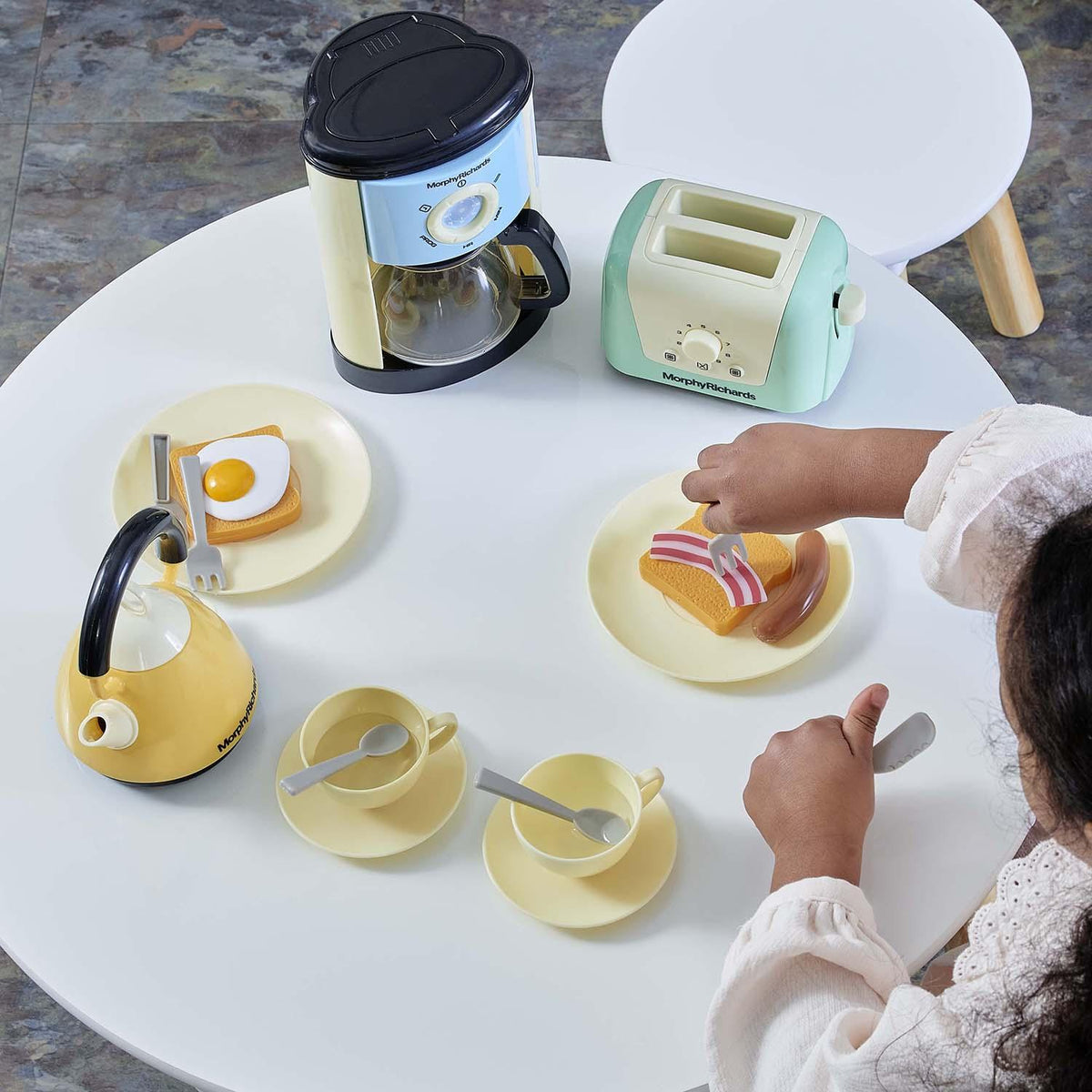 MORPHY RICHARDS KITCHEN SET