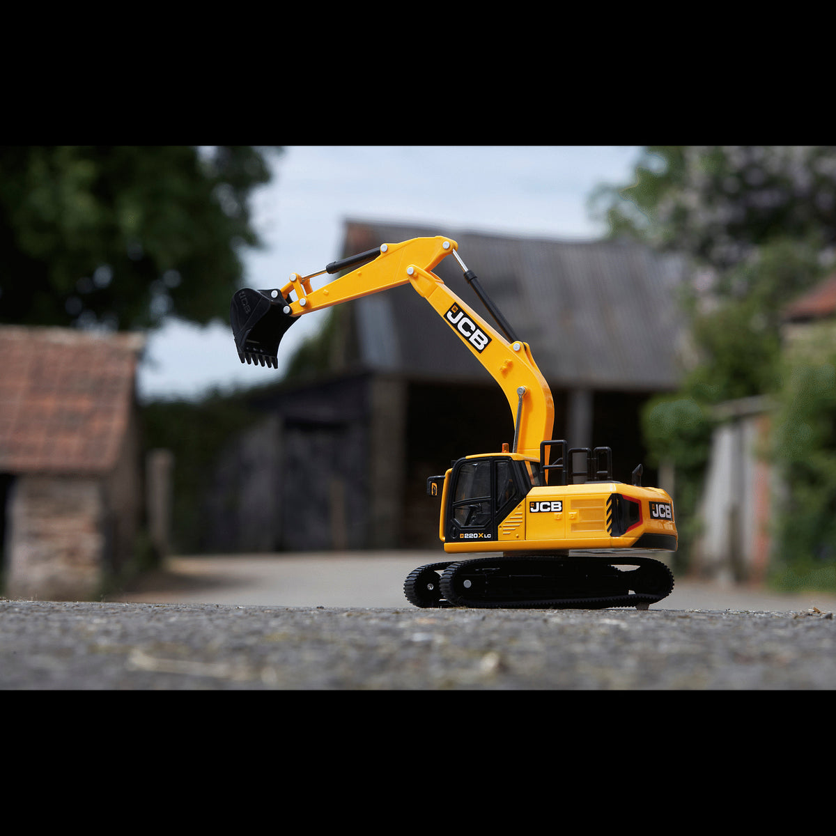 JCB NEW GENERATION EXCAVATOR