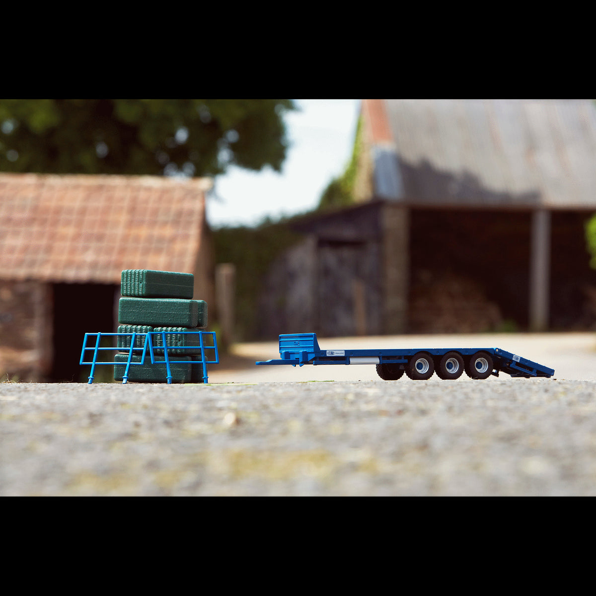 KANE BALE TRAILER SET