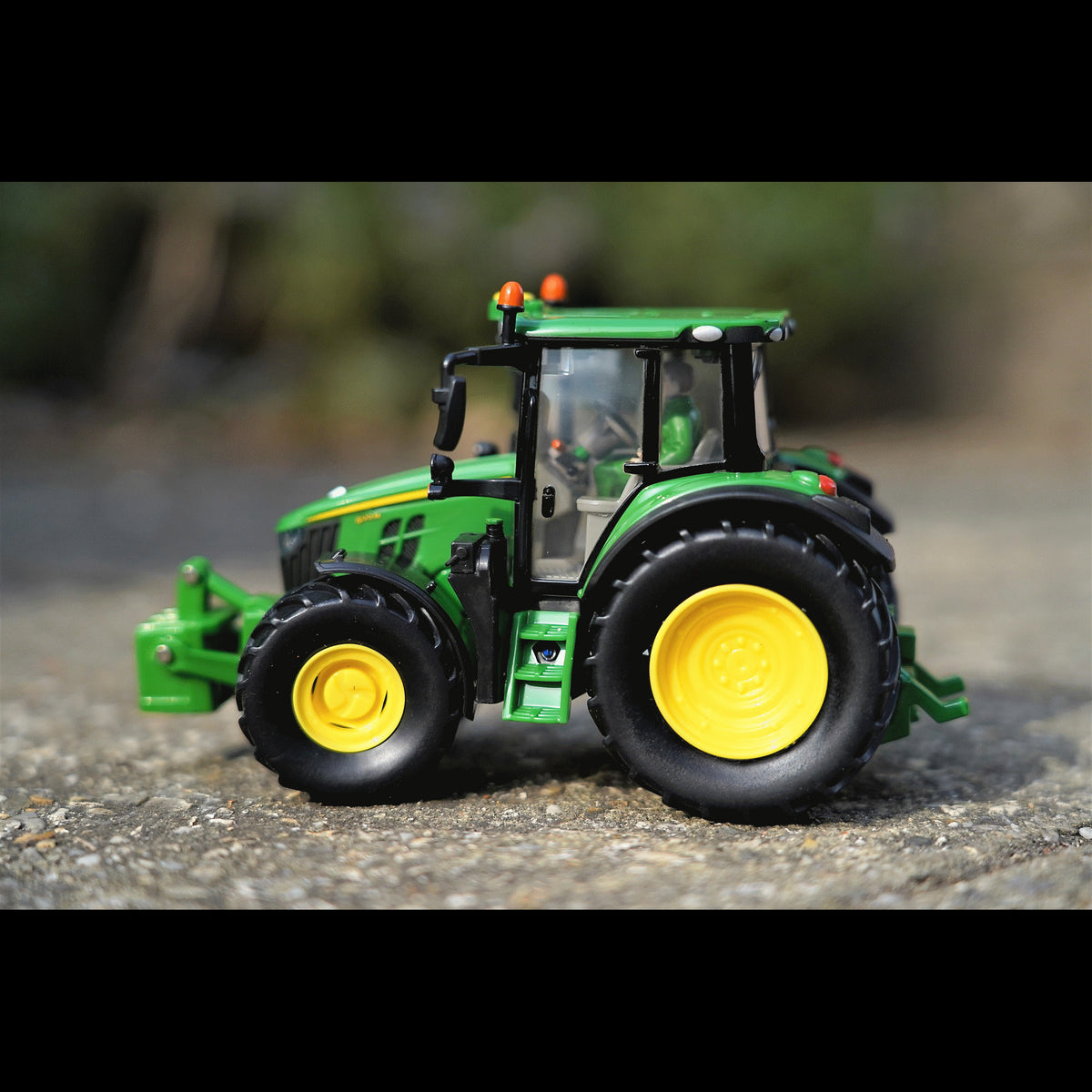 J/DEERE 6120M TRACTOR