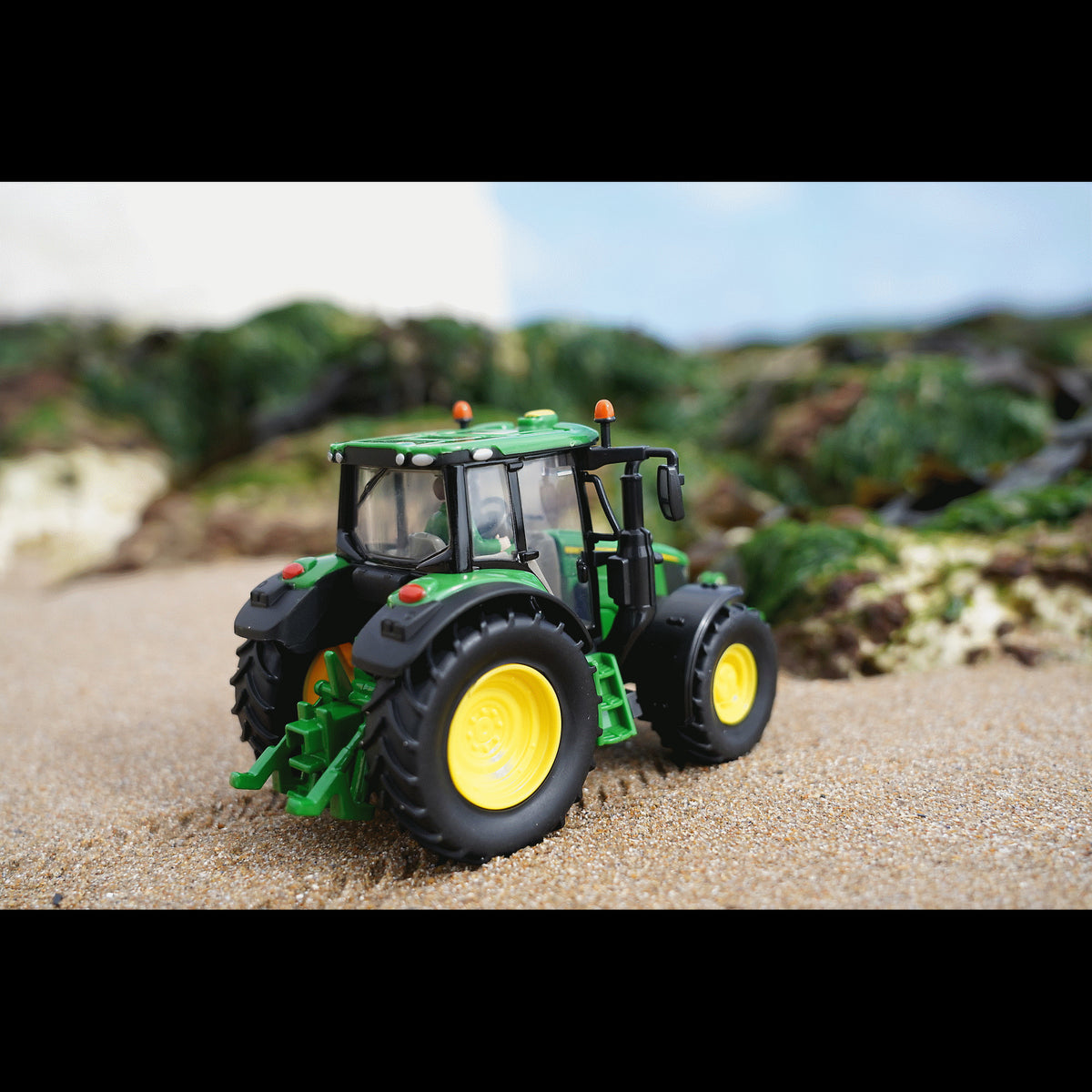 J/DEERE 6120M TRACTOR