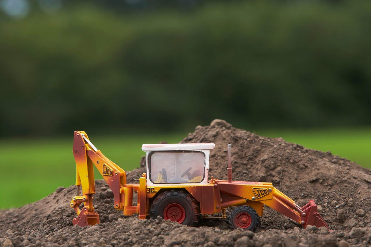 WEATHERED JCB 3C MARK 111