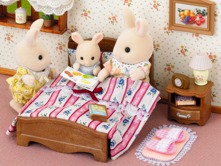 S/FAMILIES SEMI DOUBLE BED