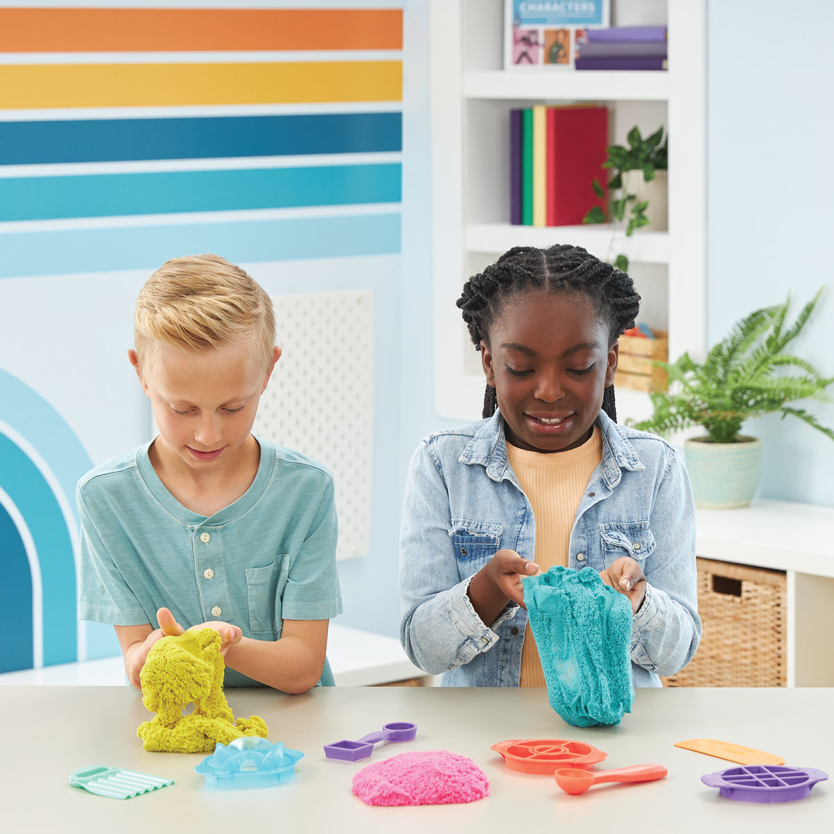 KINETIC SAND SUPER SANDISFYING