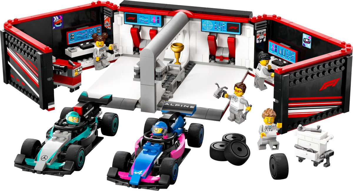 F1 GARAGE &amp; MERCEDES AMG