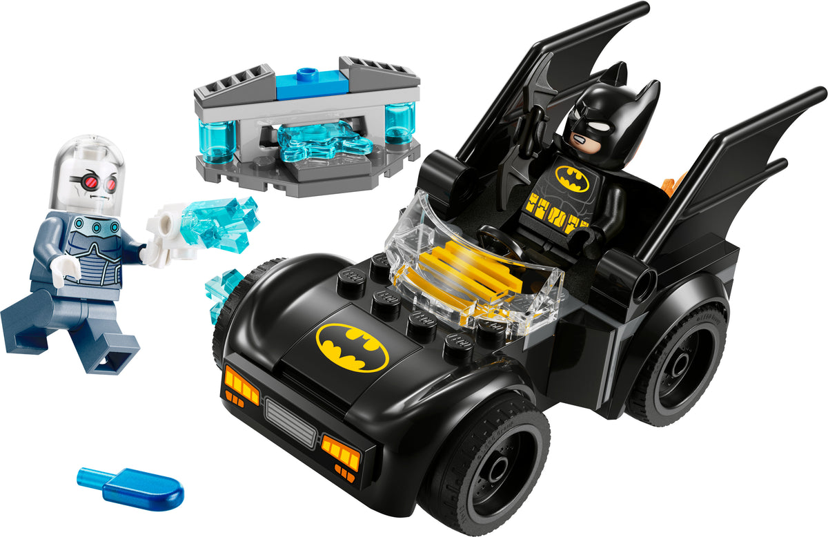 BATMAN &amp; BATMOBILE V MR FREEZE